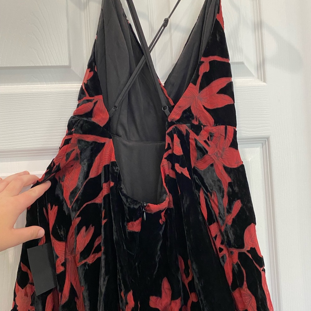 Red and black Lulus dress - Picture 3 of 3